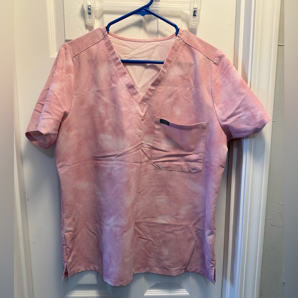 Figs limited edition f cancer marbled rose scrub set